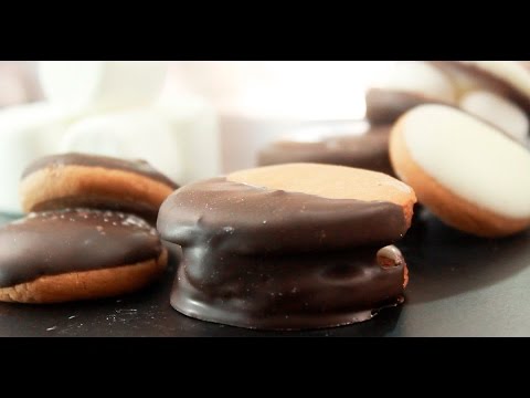 Alfajor relleno de malvavisco