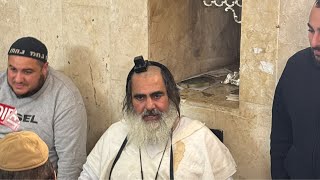 ‏ הרב שלום סבג שידור חי ה בטבת (הרב שלום סבג) - התמונה מוצגת ישירות מתוך אתר האינטרנט יוטיוב. זכויות היוצרים בתמונה שייכות ליוצרה. קישור קרדיט למקור התוכן נמצא בתוך דף הסרטון