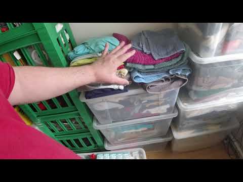 MongoTV_6236 - Kigger På Flyttekasser i Forstue Stået 7 År - Del 68 - Flytter Ting Rundt