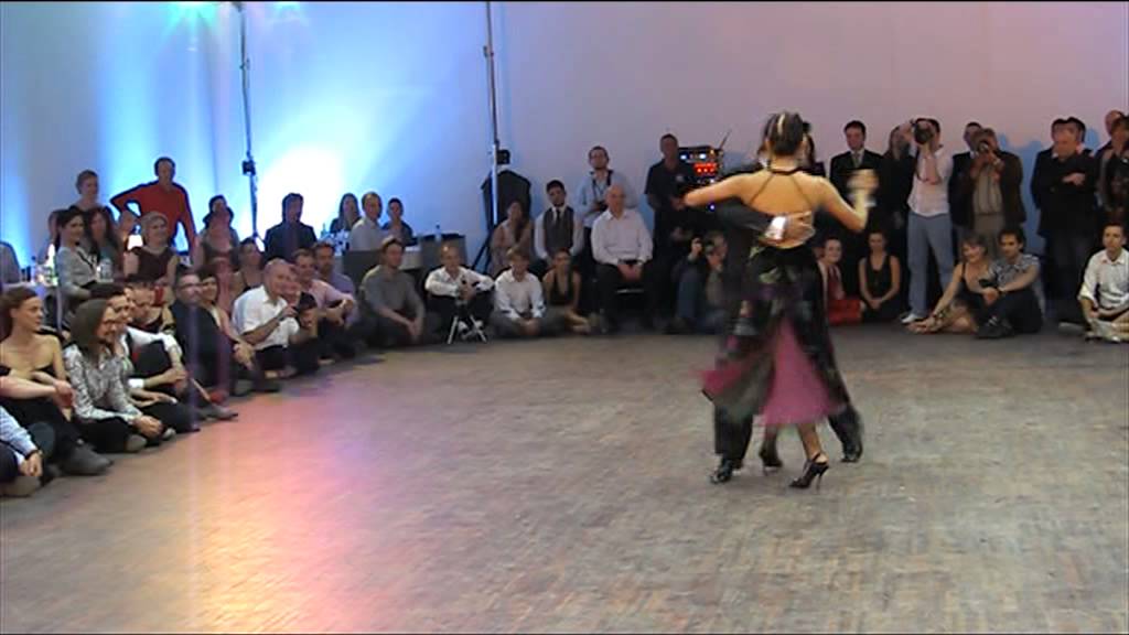 Sebastián Achaval i Roxana Suarez -  milonga