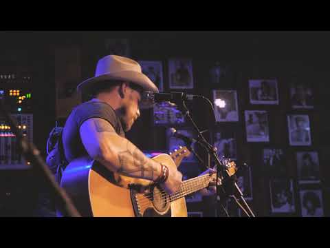 Jay Bragg - Mountain Music (Alabama Cover) Live