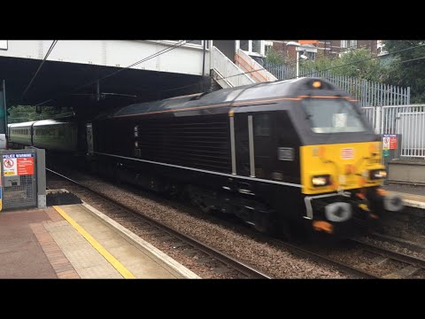 Royal Train Liveried 67s 67005 & 67006 Speed Through Kensal Rise With The Dorset Maiden 24/7/21