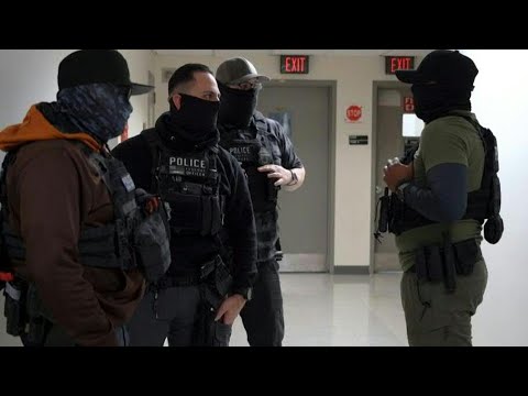 ICE agents 'provoke fear' in New York immigration court | AFP