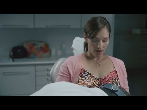 Amy Jo Johnson farts