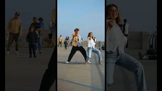 Download lagu Upside Down - Vik & Miranda mp3