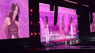 Download lagu BLACKPINK Jisoo 'Hugs&Kisses earthquake' Kaohsiung national stadium 20251019 mp3