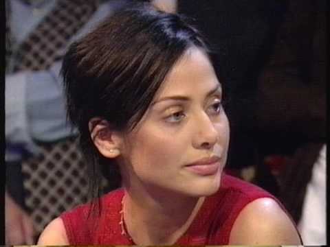 Natalie Imbruglia - Live on Jools Holland - Piano Interview - 1990's