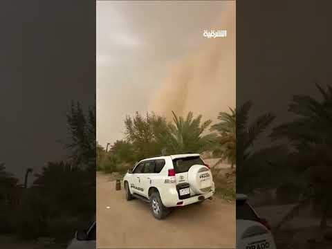 فيديو | بمشهد مرعب.. لحظة دخول العاصفة الترابية الحمراء مدينة النجف
