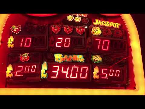 clockwork oranges modern fruit machine thing ! -  2023 uk arcades