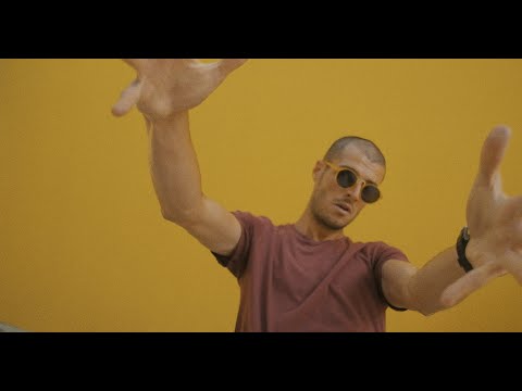 MARO & NASAYA - NADA A VER (Official Video)
