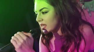 Charli XCX - &quot;London Queen&quot;  (MTV Live Music Video 2014)