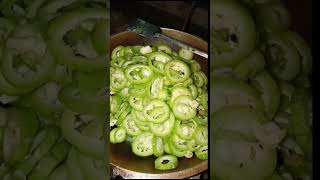 Download lagu নতুন রেসিপি চিচিঙ্গা কিভাবে ভাজি করে new recipe sisinga kivabe Bhaji kare 2023 mp3