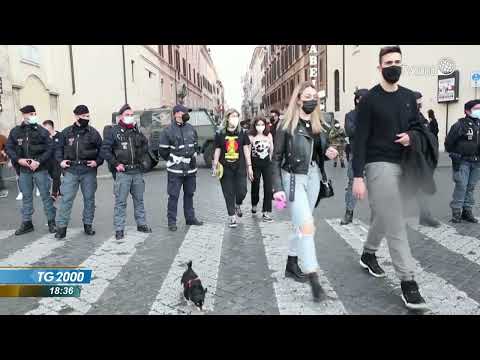 Covid, Italia torna in bianco nonostante aumento contagi. Dal 1 aprile cadono restrizioni