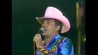 Ni Parientes somos - Los Tigres del Norte - Estadio Universitario 1992