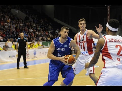 Djordje Gagic dunk over Dominez Burnett in game BK Pardubice - Tsmoki