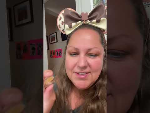 Wispa #cadbury #chocolate #wispa #iwilltryit #foodasmr #jennthesupporter #earsforsupport