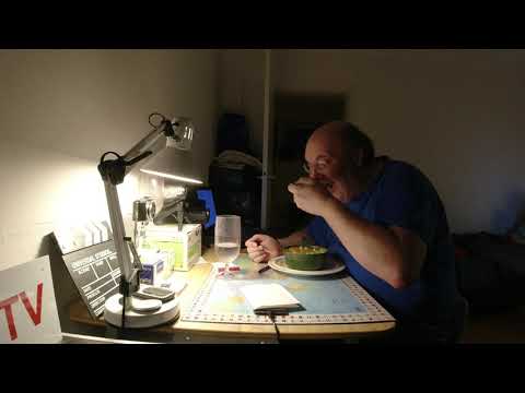 MongoTV_4251 - Min Aftensmad - Del 2 - MUKBANG - Oksebuillonsuppe Med KØDBOLLER og Pastaskruer