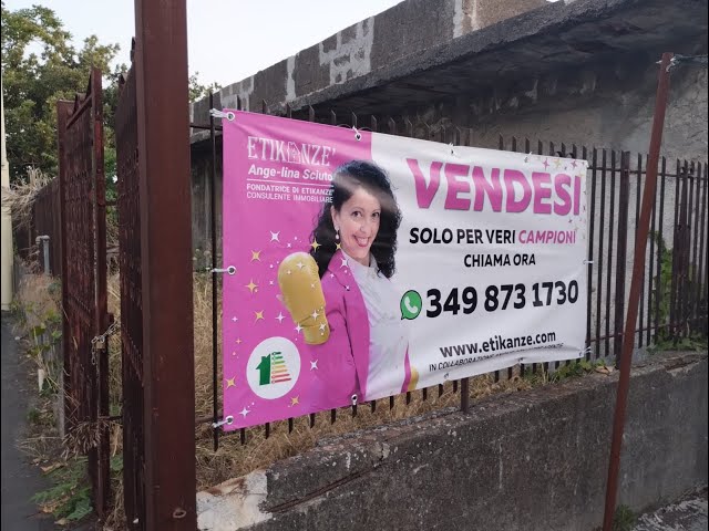 In vendita a Catania – Casa singola con corte, giardino e terrazza