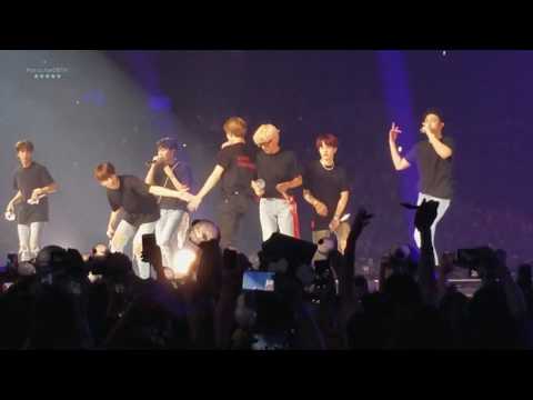 "Anpanman" // 2018 BTS World Tour 'LOVE YOURSELF' in Los Angeles 180906 [1080p]