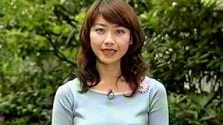 高田万由子   ニットからブラ透けてます