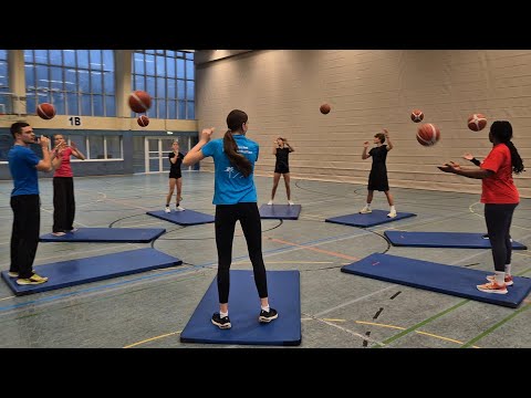 Kooperatives Wurf-  und Athletiktraining mit Basketbällen