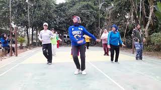 Download lagu senam kreasi 'Alusi Au' #senamkreasiibuibu parahita with coach Dedeh mp3