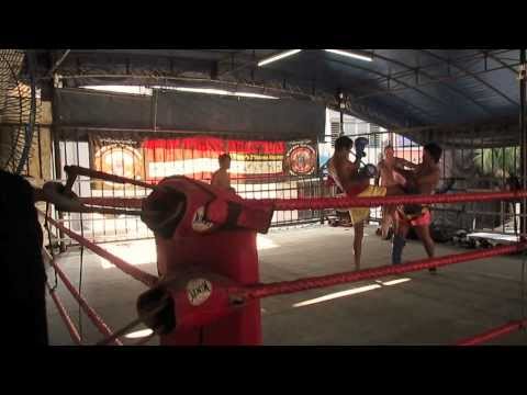 NETO Treino de Muay-Thai na Tailandia.