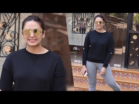 Huma Qureshi Snapped At Opera House