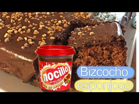 Bizcocho esponjoso de Nocilla o Nutella con glaseado