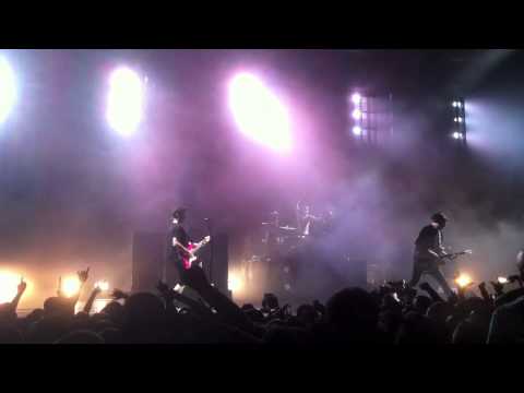 blink 182 - Carousel - Live from Hartford, CT, 2011