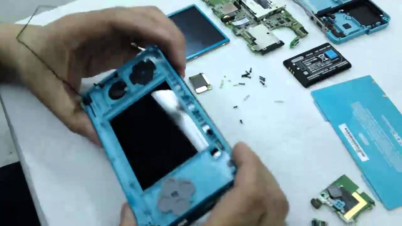 How To Tear A 3DS Apart With Your Bare Hands