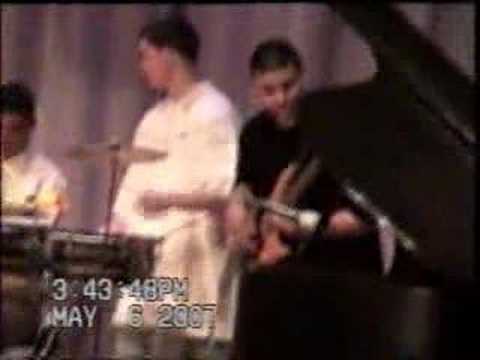 Jay Rosado Bass Solo at school!!!! (16 yrs old)