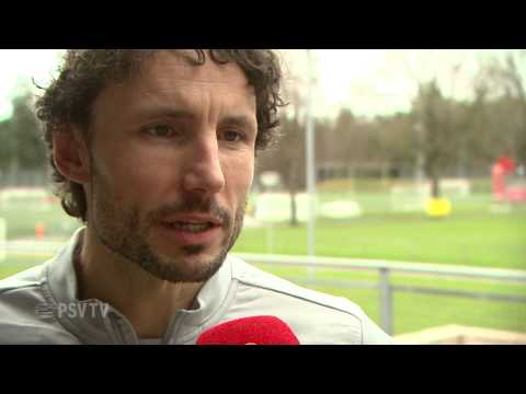 Eerste werkdag Mark van Bommel bij PSV B1