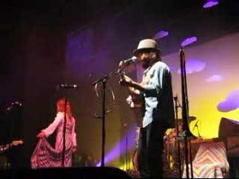 Angus & Julia Stone - Horse and Cart (live at Enmore Theatre, Sydney)