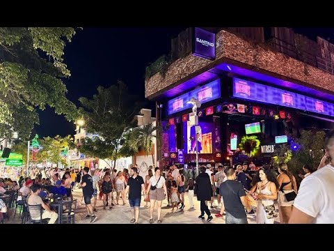 What 5th Avenue is like at night in Playa Del Carmen