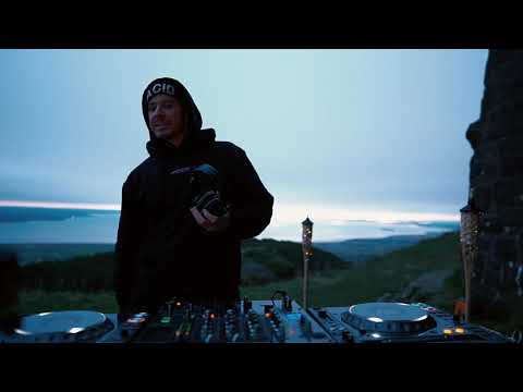 Richie Blacker - DJ Set (Live from Scrabo Tower, Ireland)