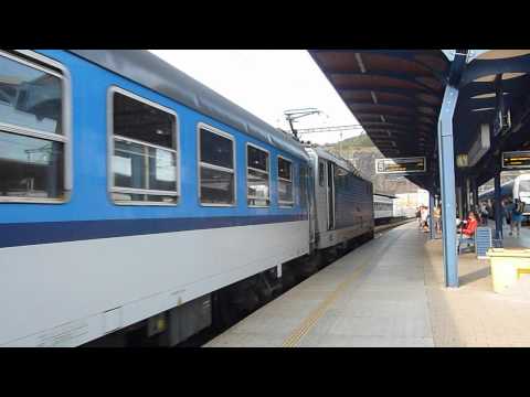 Příjezd vlaku Os 6825 + odjezd vlaku Os 6824 - stanice Ústí nad Labem hl.n.