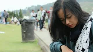 Download lagu GUGUR DAUN - SENANDUNG LARA (Lyrics) mp3