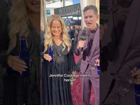 Jennifer Coolidge meets herself at Golden Globes! #goldenglobes