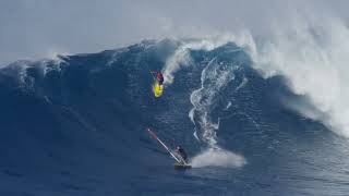 The entire session was crazy until the very end! SUP JAWS - RAW