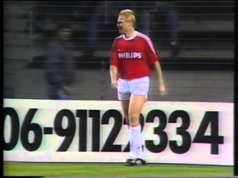 1988-1989 12-10-1988 speelronde 09 PSV - PEC Zwolle'82 2-0