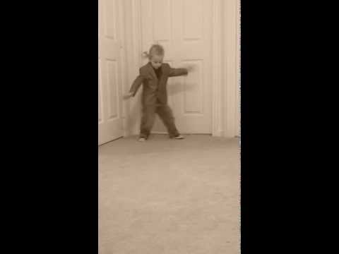 Kaleb Moon Gets Down to Pitt Bull's "PAUSE"