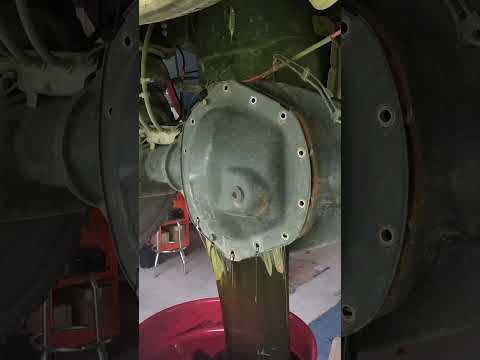 Dodge 2500 Differential Inspection🤙🏽 #shorts #short