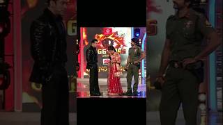 Download lagu Salman to Sanaya 'Yeh mujhe acche lagti hai'😅😘 #salmankhan #sanayairani #rangrasiya #biggboss #short mp3