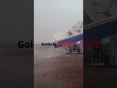 Temporal derruba estrutura de posto, em Santa Helena de Goiás