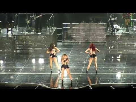 Beyonce - Crazy in Love & Single Ladies - Live in Amsterdam (22 April 2013)