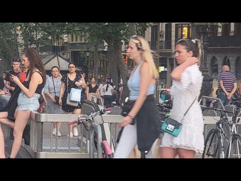 🇪🇸 Barcelona Downtown La Rambla Barcelona, Spain: A Trip Down the Ramblas
