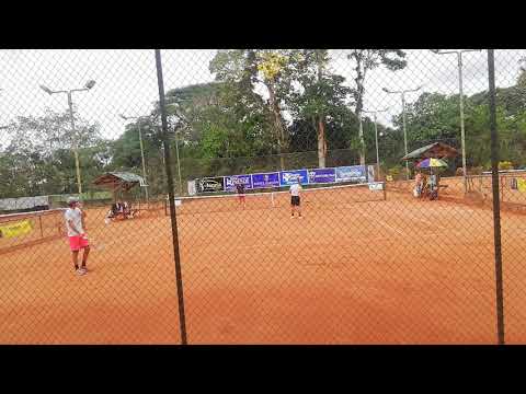Tenis Club Santo Domingo Tsáchilas. Un Domingo diferente