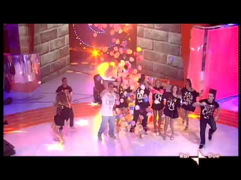 FLAMINIO MAPHIA "QUELLI CHE LIVE" versione remix 21-03-10.mp4