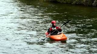 preview picture of video 'Luke kayaking the upper Buller river'